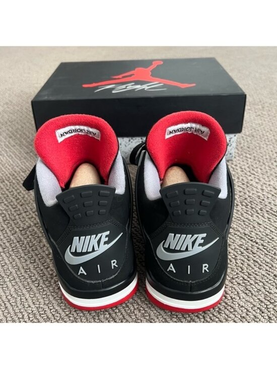 Jordan 4 Retro Bred